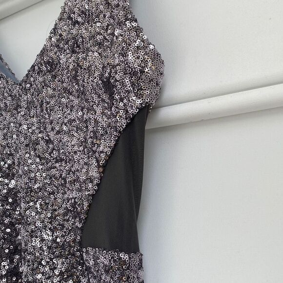 Bebe Bodycon Sequin Mesh Cutout Sleeveless Fitted Party Prom Dress Silver Grey X - Picture 5 of 13